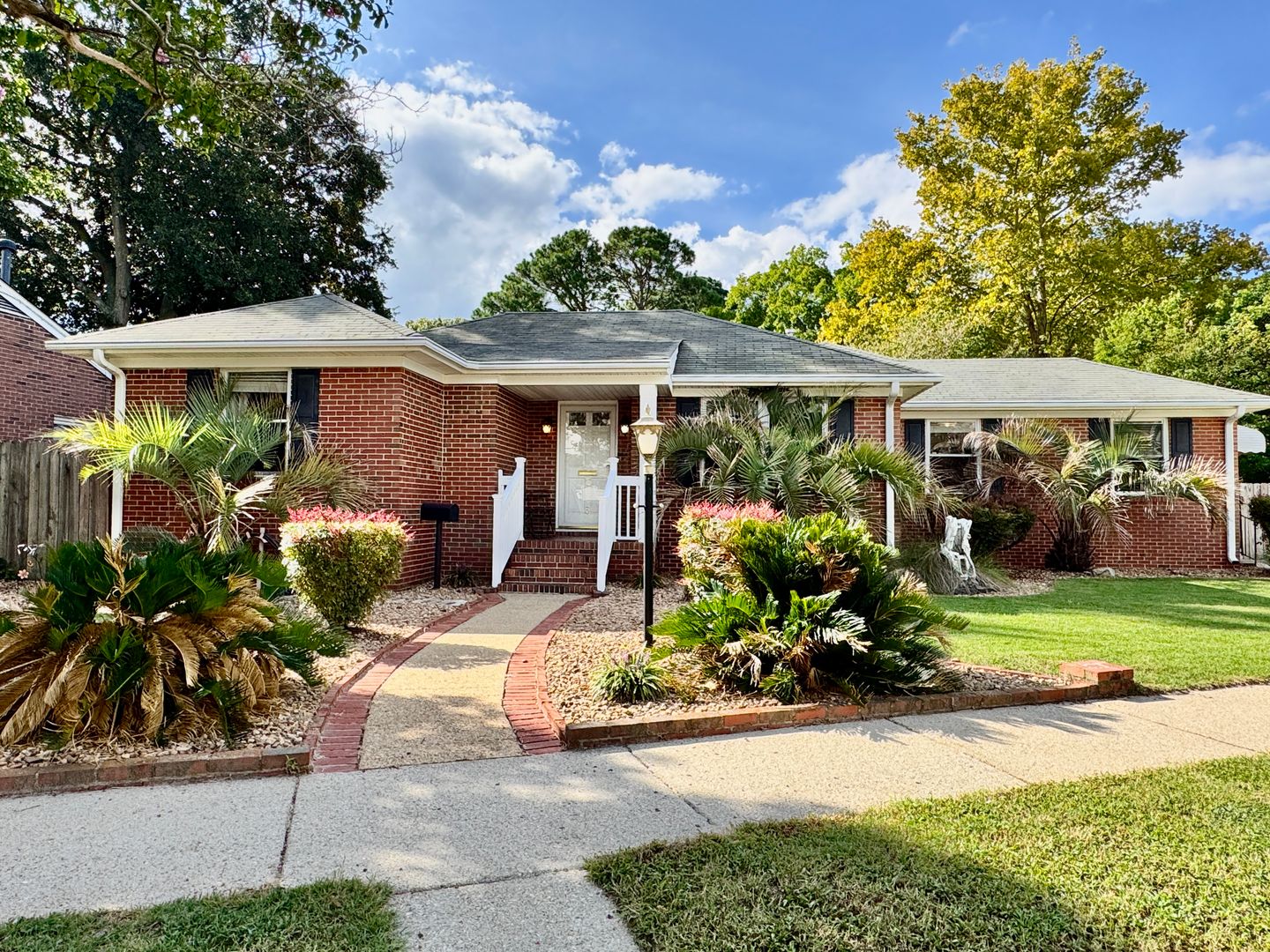 Norfolk House: 225 Lucile Avenue