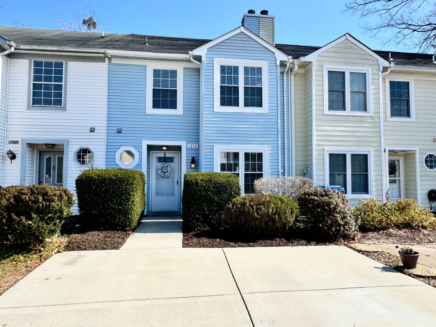 Virginia Beach House: 1310 Victorian Cresent