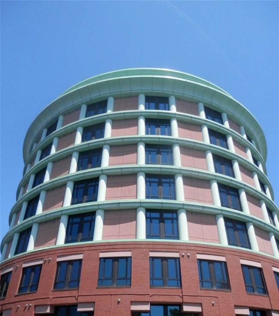 Norfolk House: 415 Saint Pauls Blvd #103