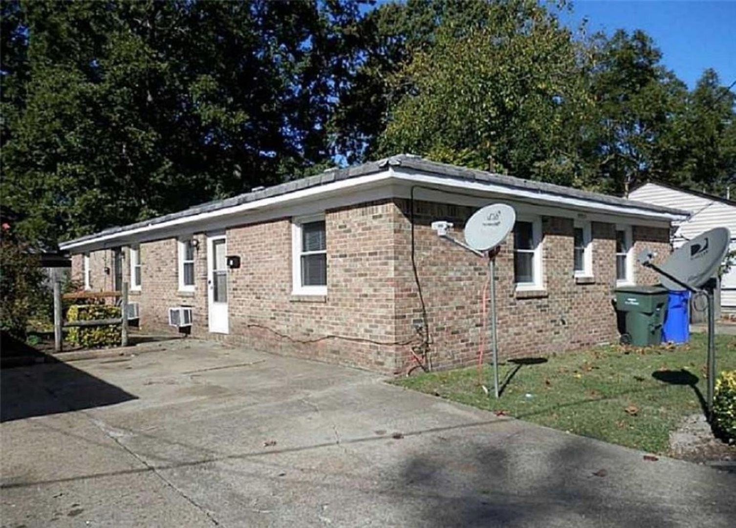 Norfolk House: 8923 A Brighton