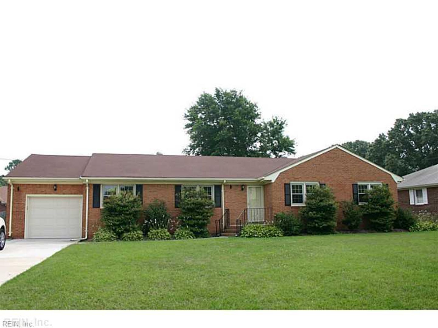 Virginia Beach House: 236 South Parliament Dr