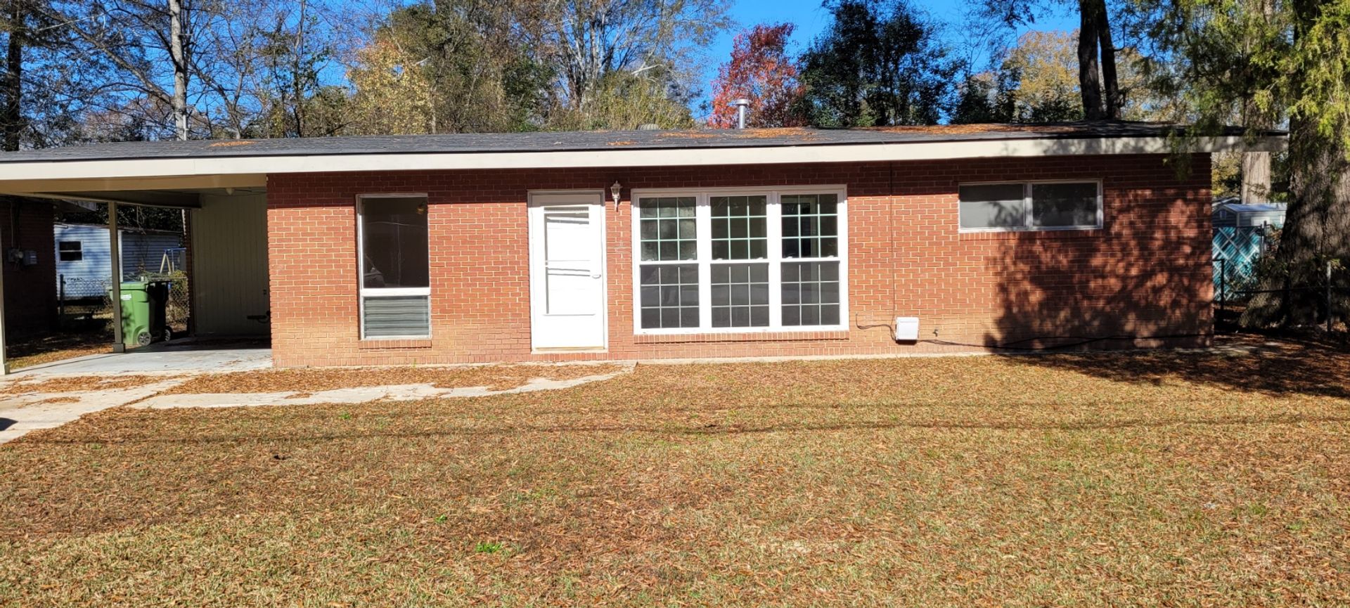 Columbus House: 2733 Rice St