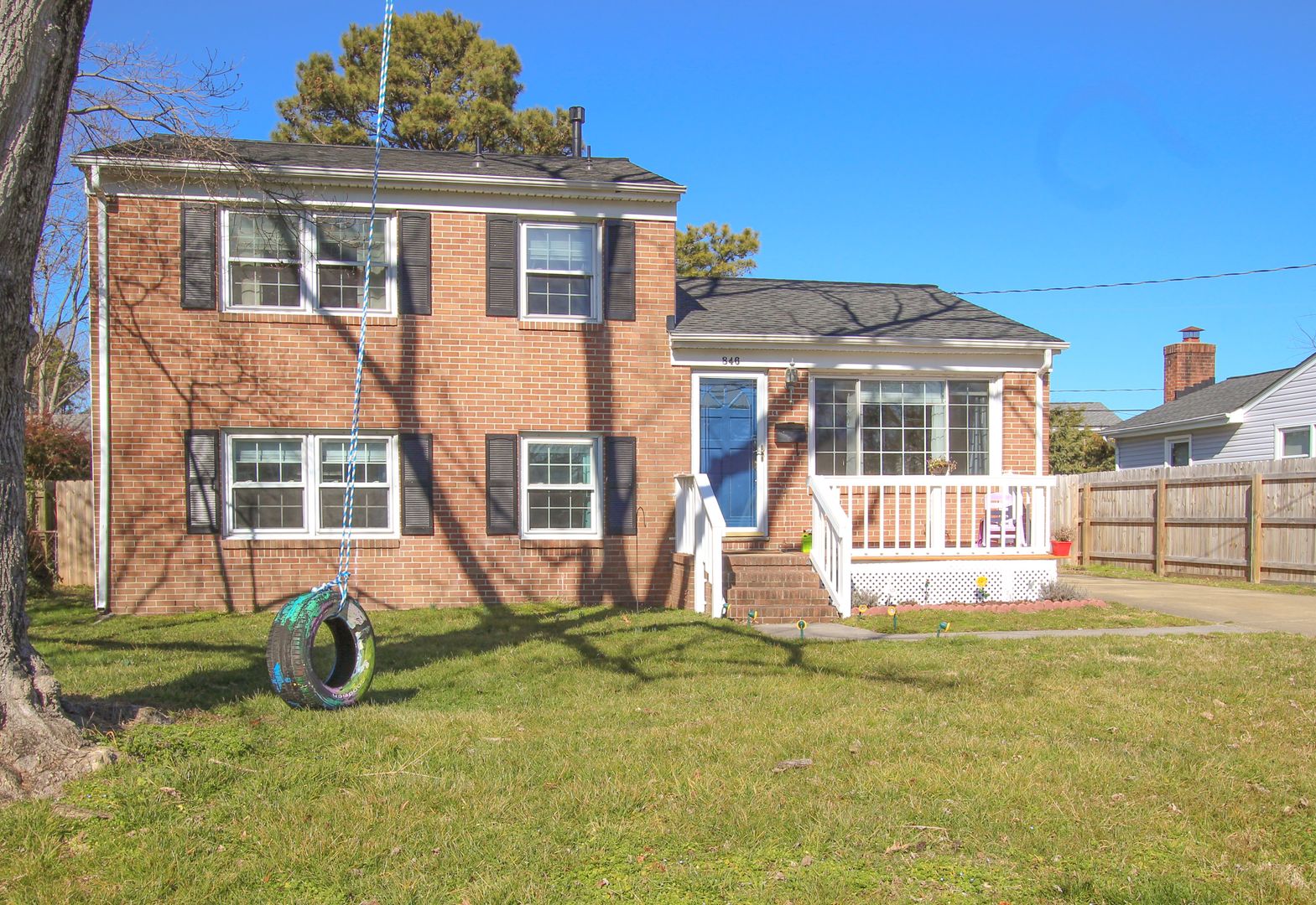 Hampton House: 846 Thames Drive