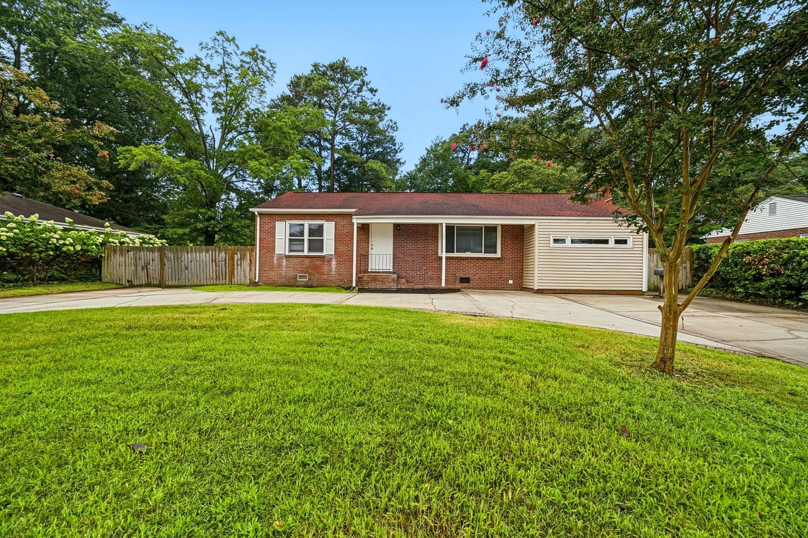 Newport News House: 107 Woods Rd