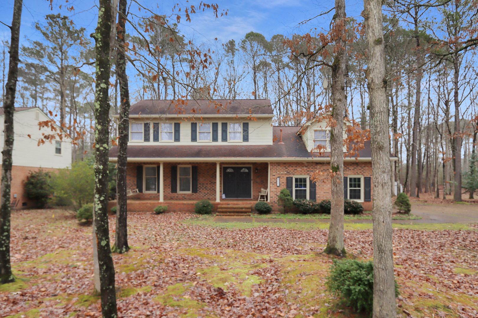 Yorktown House: 227 Aspen Blvd