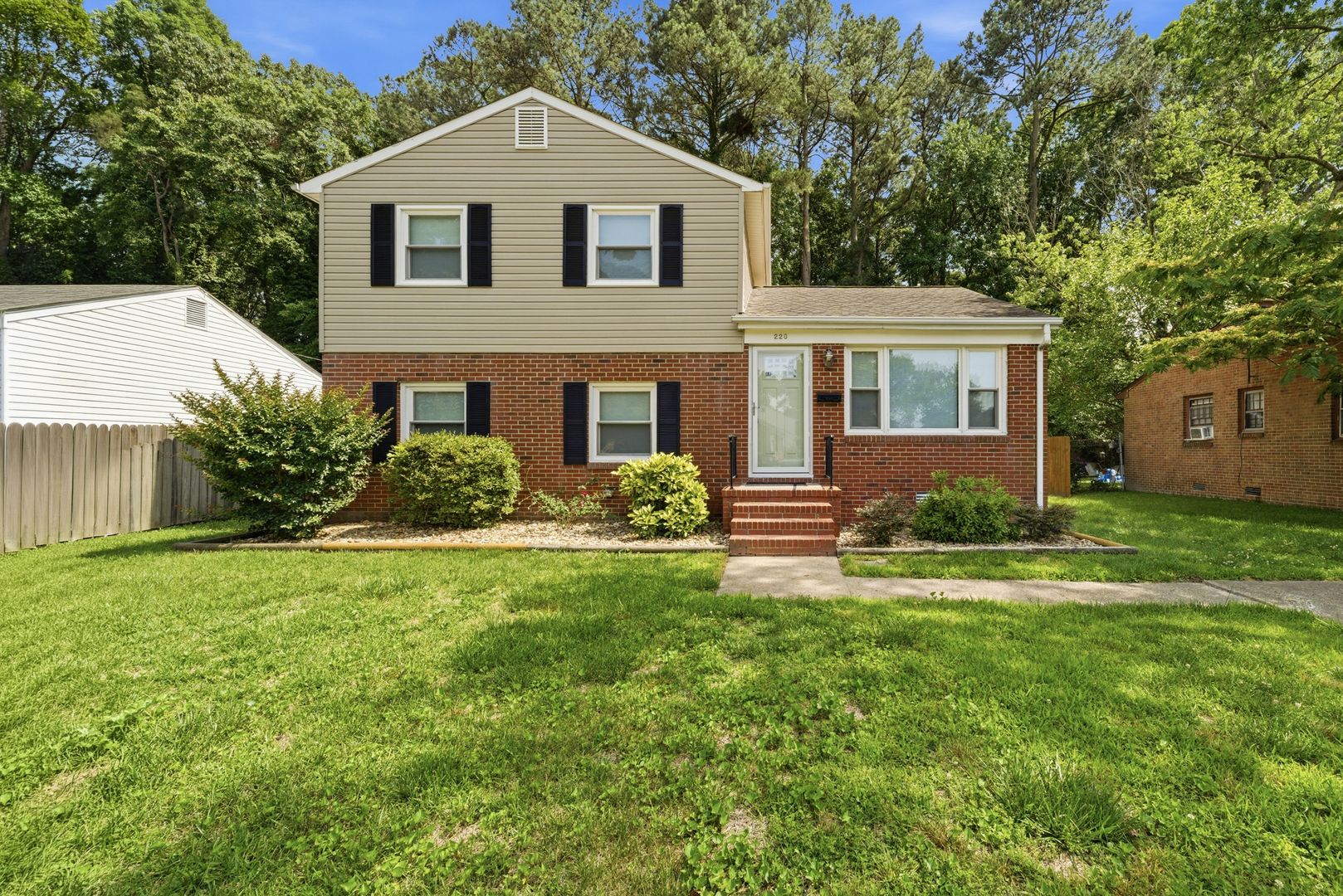 Hampton House: 220 Chickamauga Pike