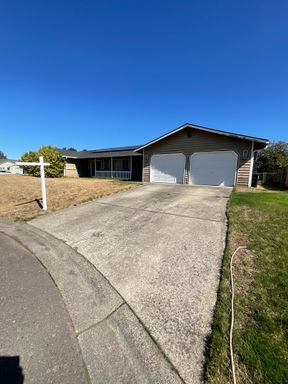 Charming Yelm Rambler with Solar, Central Air & Fenced Backyard – photo 1
