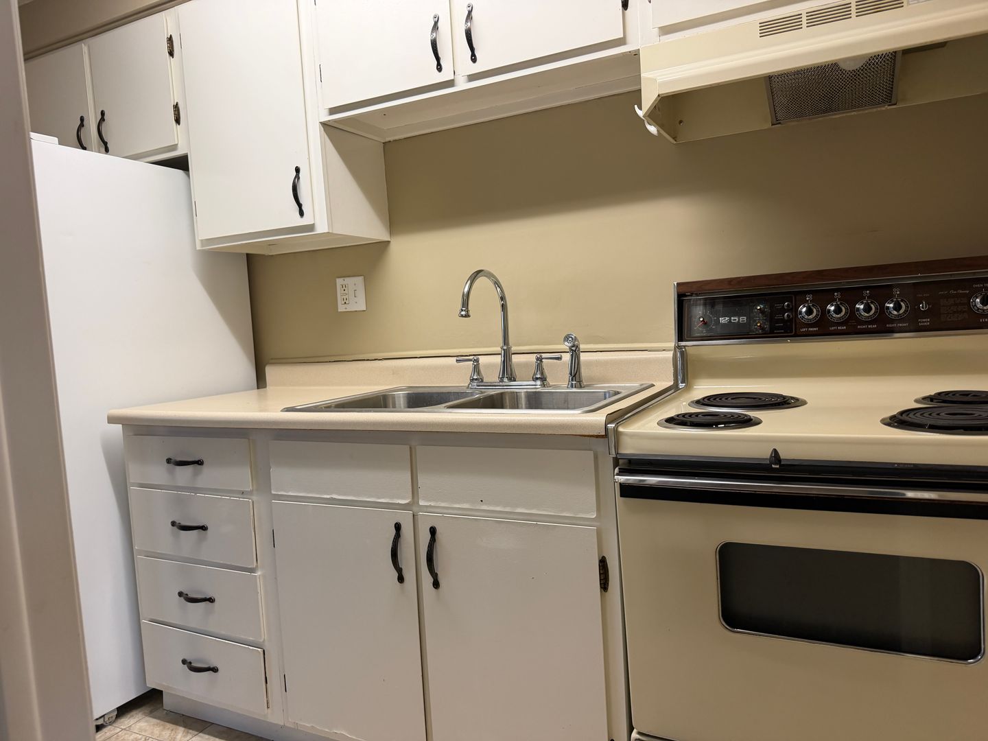 New Philadelphia Apartment: 802 12th Street NW