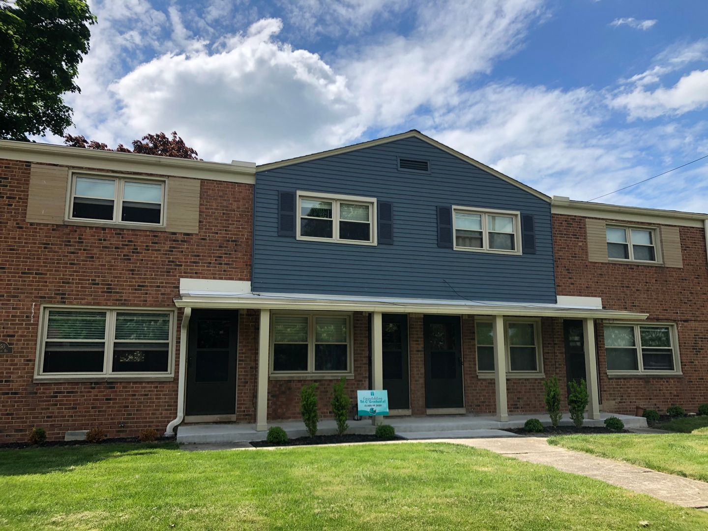 Rocky River Apartment: 1950 Wooster