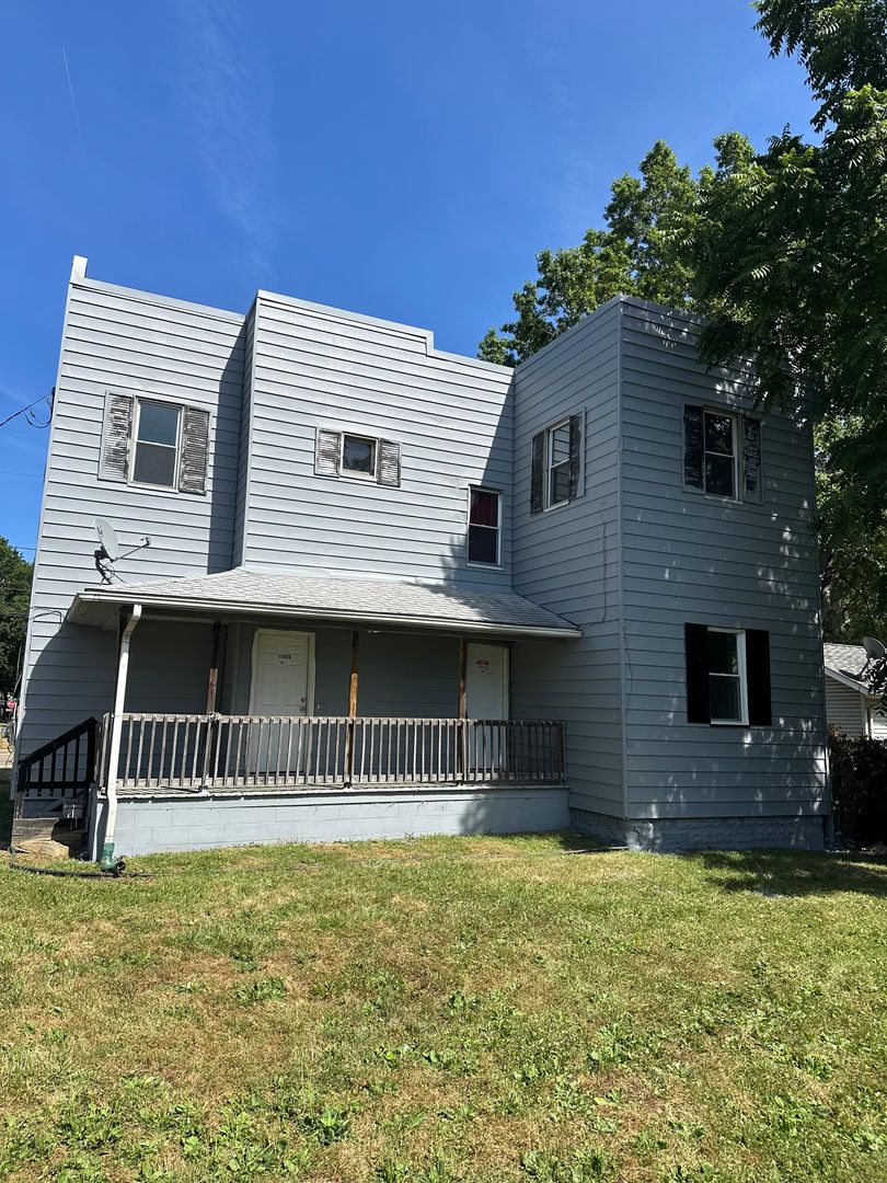 Akron Apartment: 1102 Allendale Ave