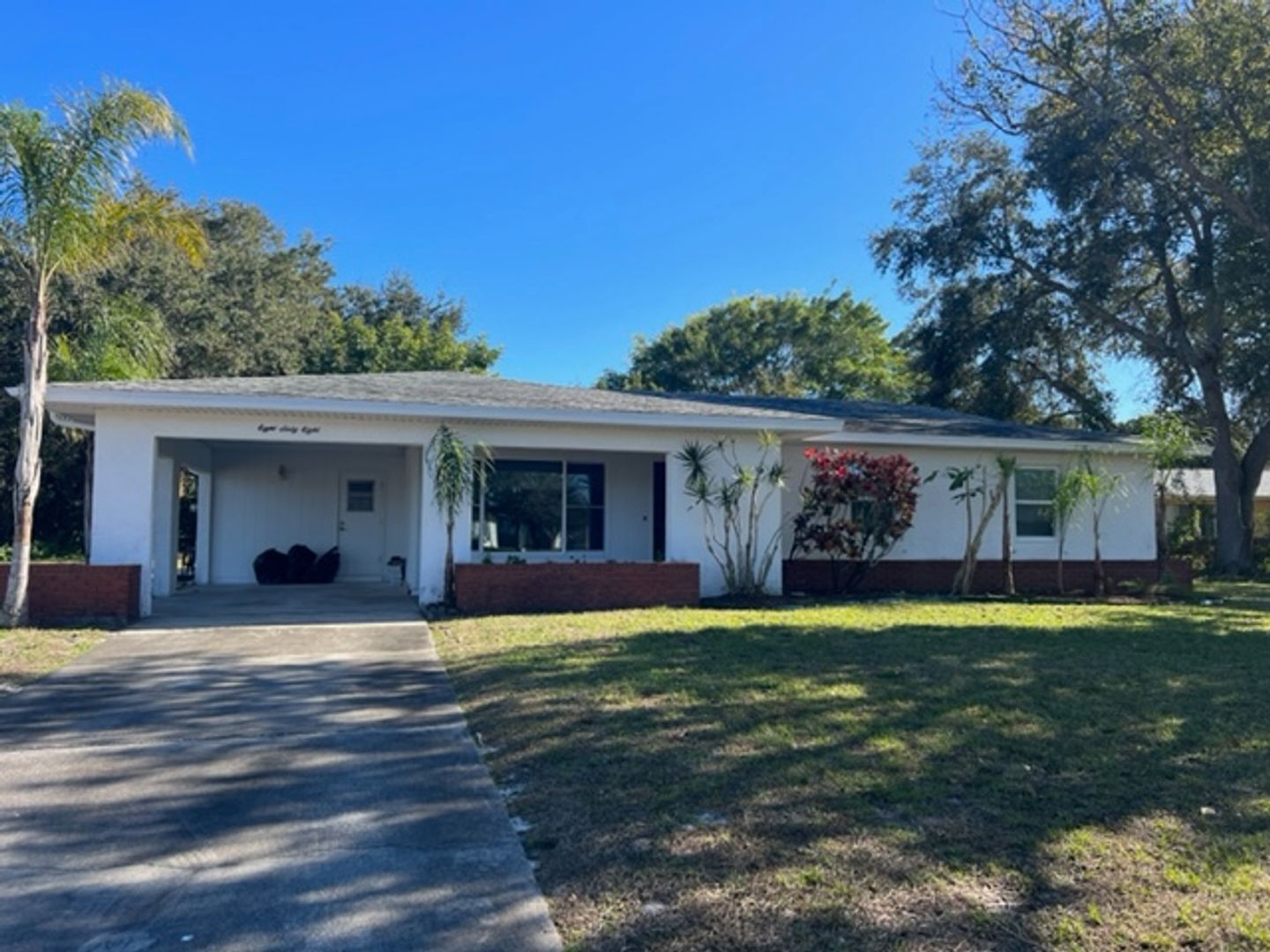 Palm Bay House: 868 Vance Cir NE