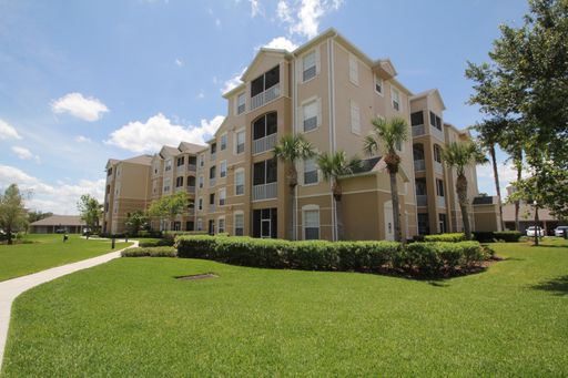 1576 Peregrine Cir #402 – photo 1