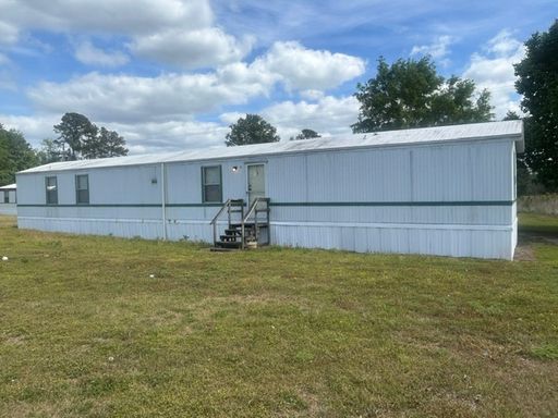 3-bedroom, 2-bath mobile home