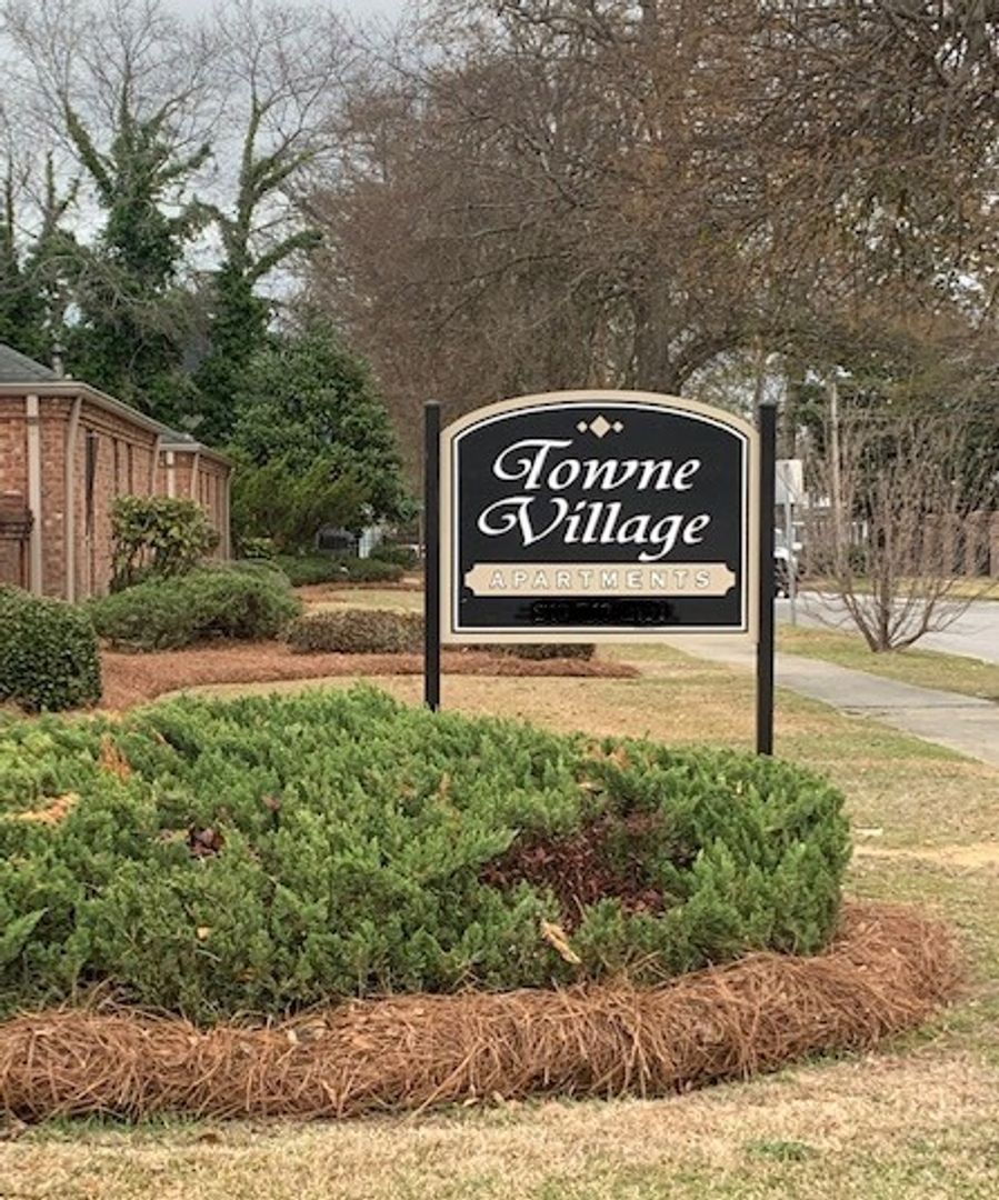 Lumberton Apartment: 1005 North Elm Street