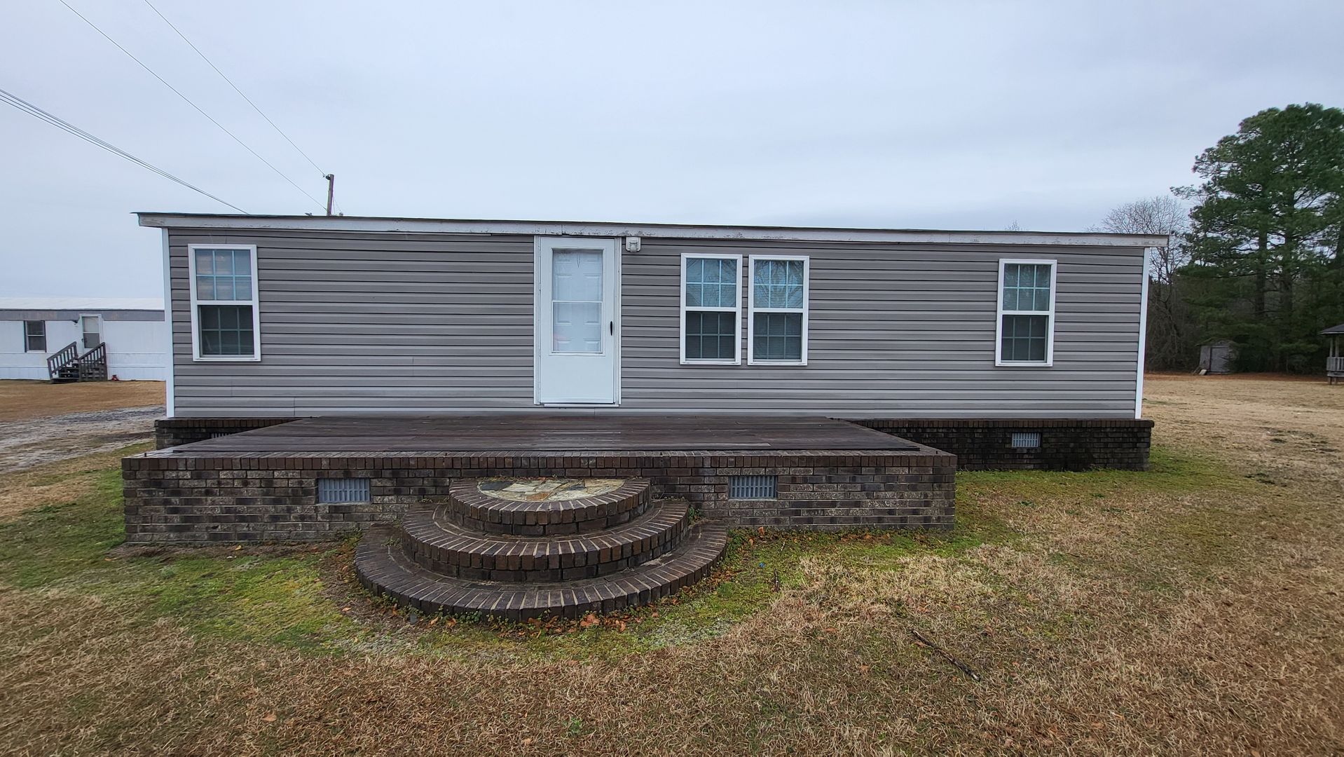 Pembroke House: 331 Alvin Road