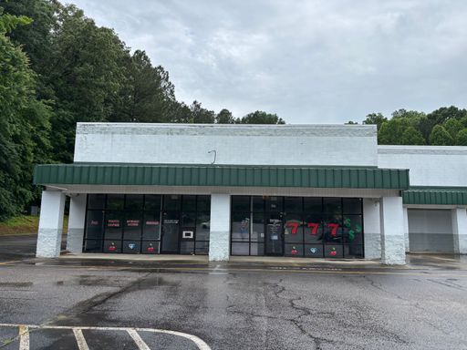 Commercial Retail Space available at Robbins Town Centre!