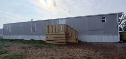 Cypress Break Mobile Home Rental Available Now – photo 1