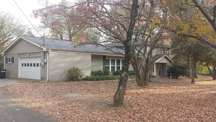 Maryville House: 1977 Grey Ridge Rd.