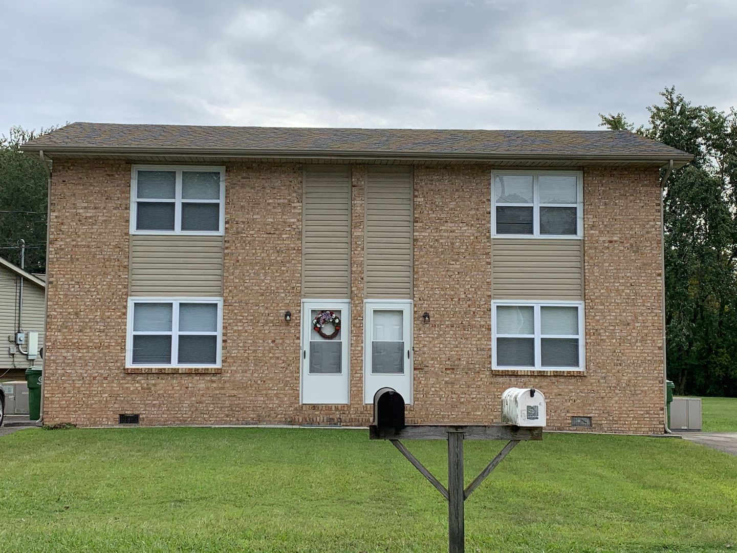 Maryville House: 2301 Pinewood Dr.