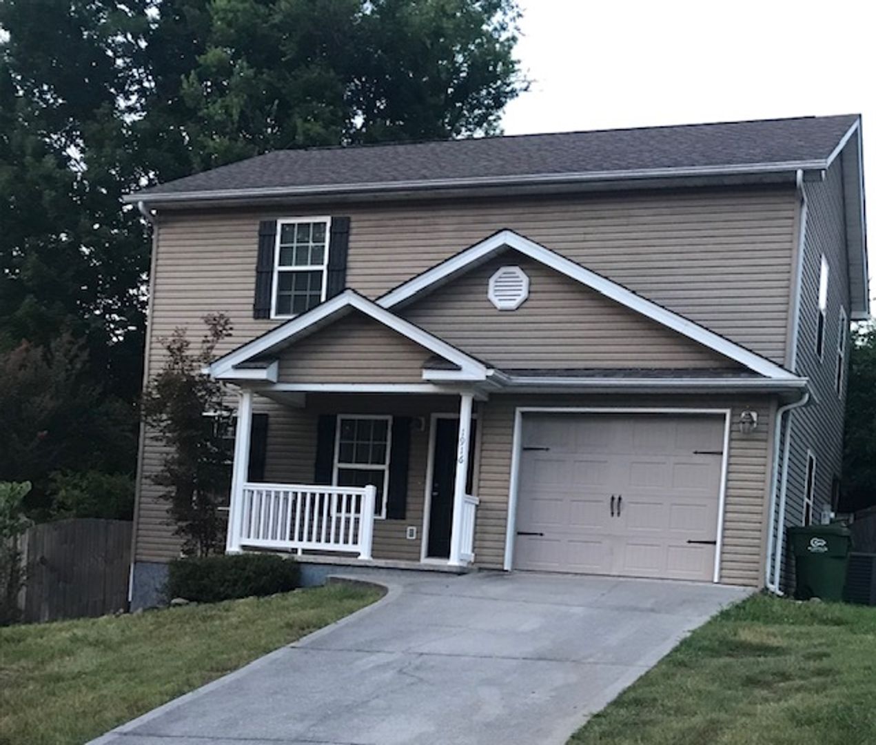 Maryville House: 1916 Palma Way