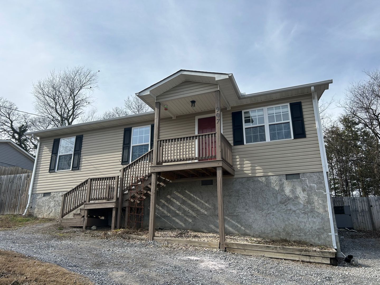 Maryville House: 907 Mynders Ave.