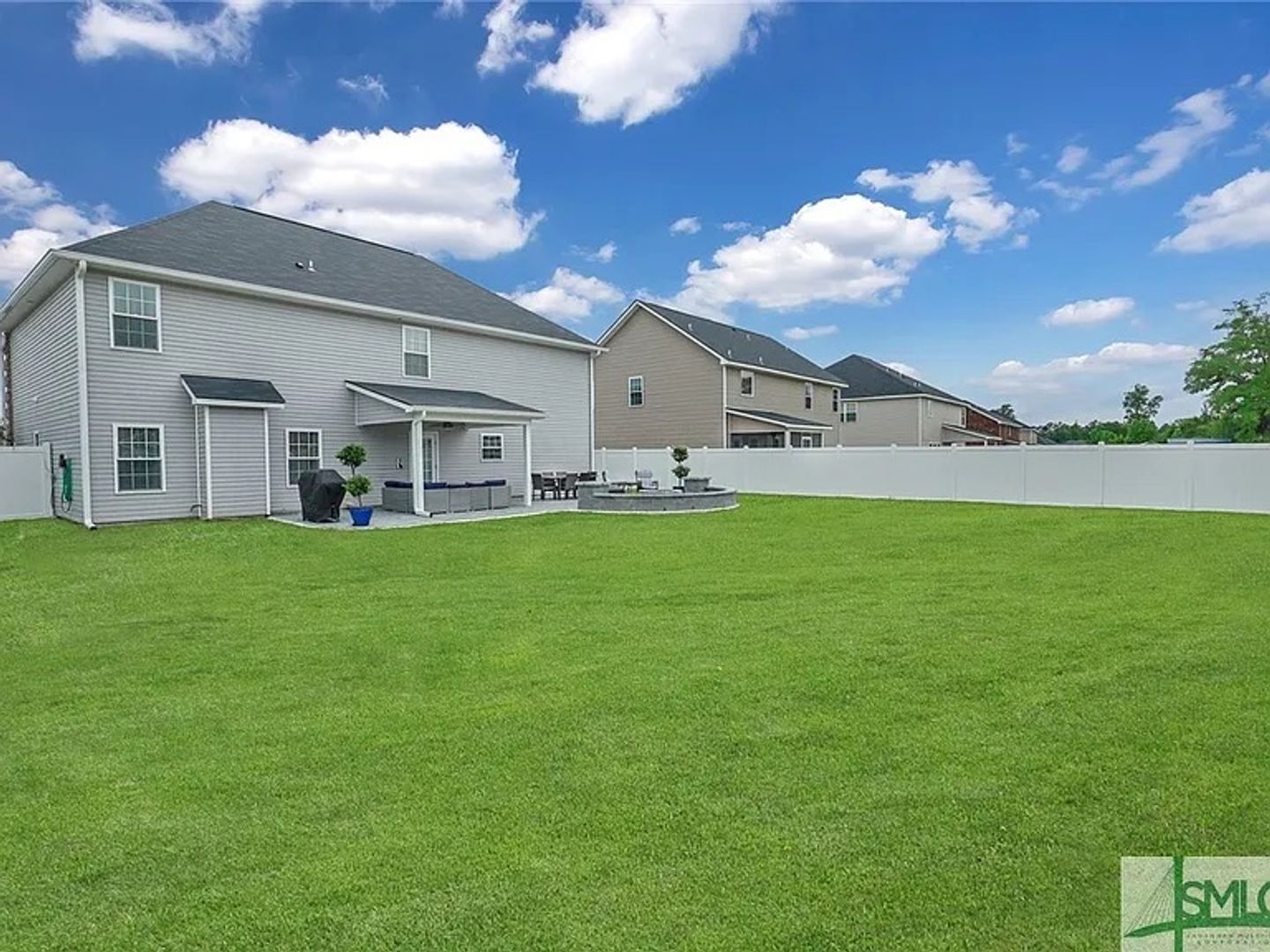Hinesville House: 749 English Oak Drive