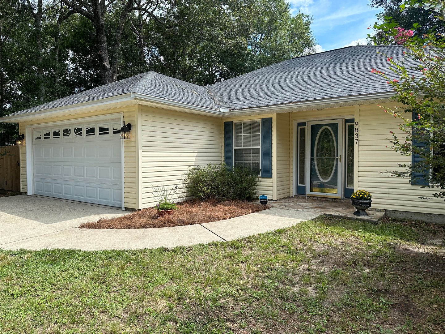 Pensacola House: 9837 Mobile Hwy.