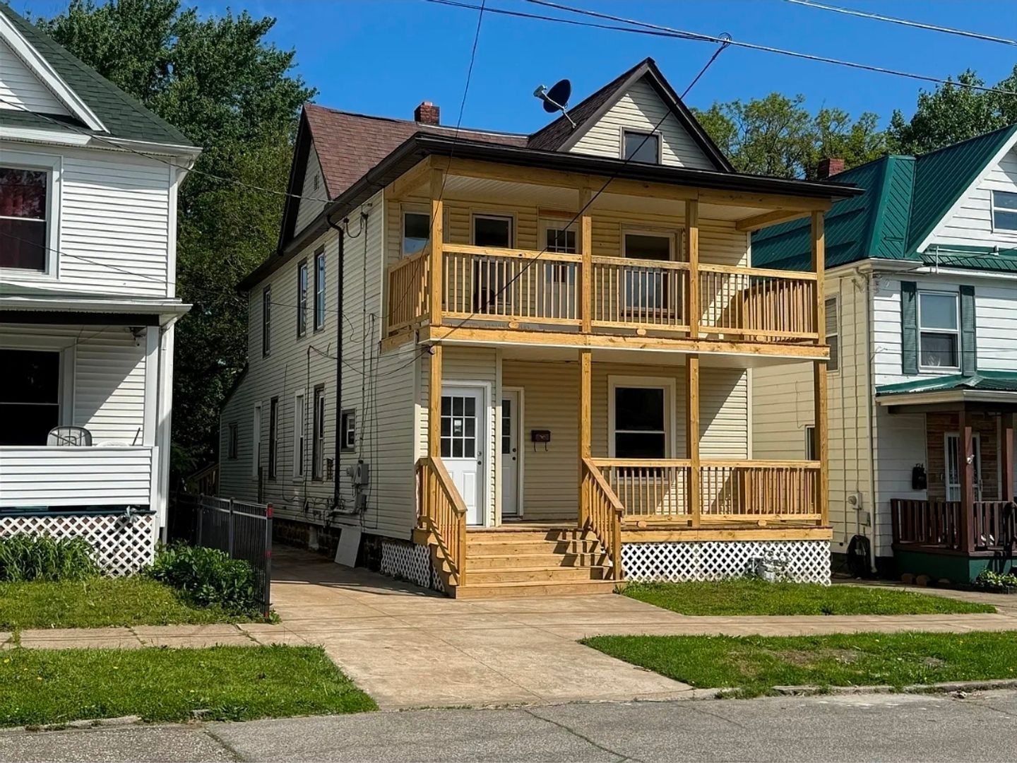 Erie House: 722 E 7th st 2FL