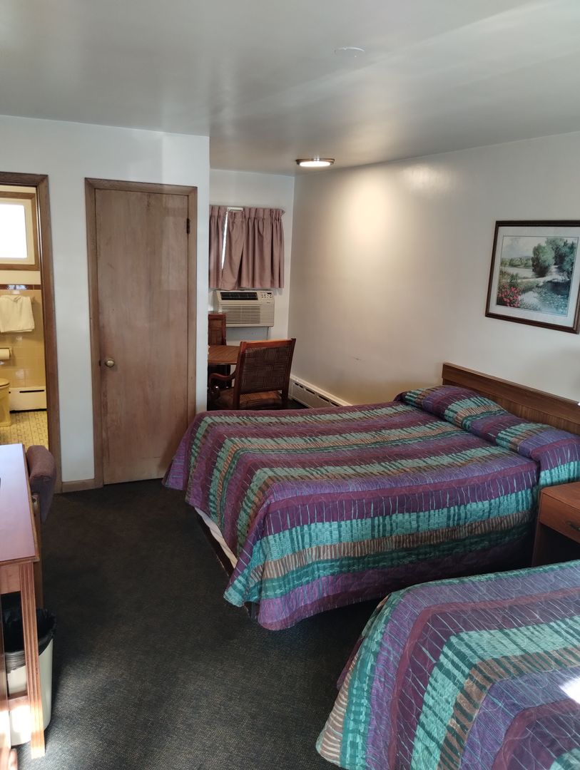 Erie Apartment: 3701 W Lake Rd