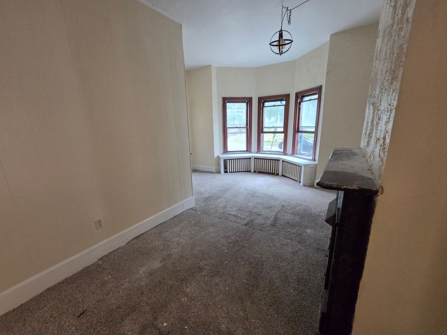 Erie House: 262 W 21st st apt 3