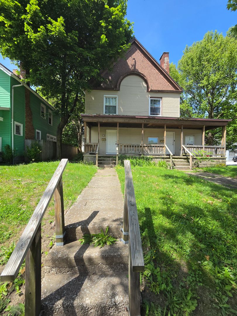 Erie House: 2402 East Ave Apt 1
