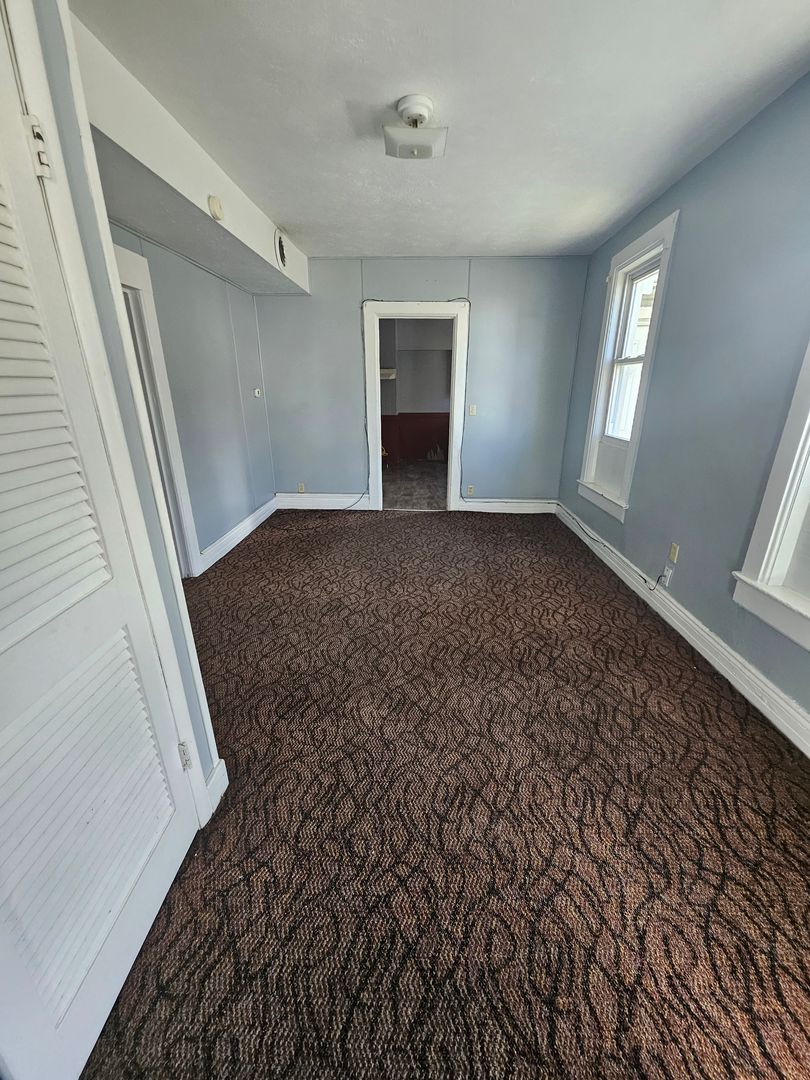 Erie House: 601 E 13th st #1