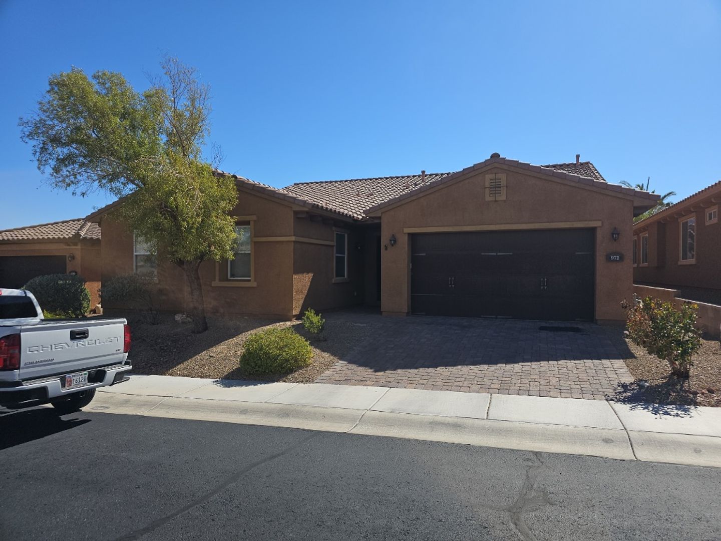 Henderson House: 972 Rue Grand Paradis Lane