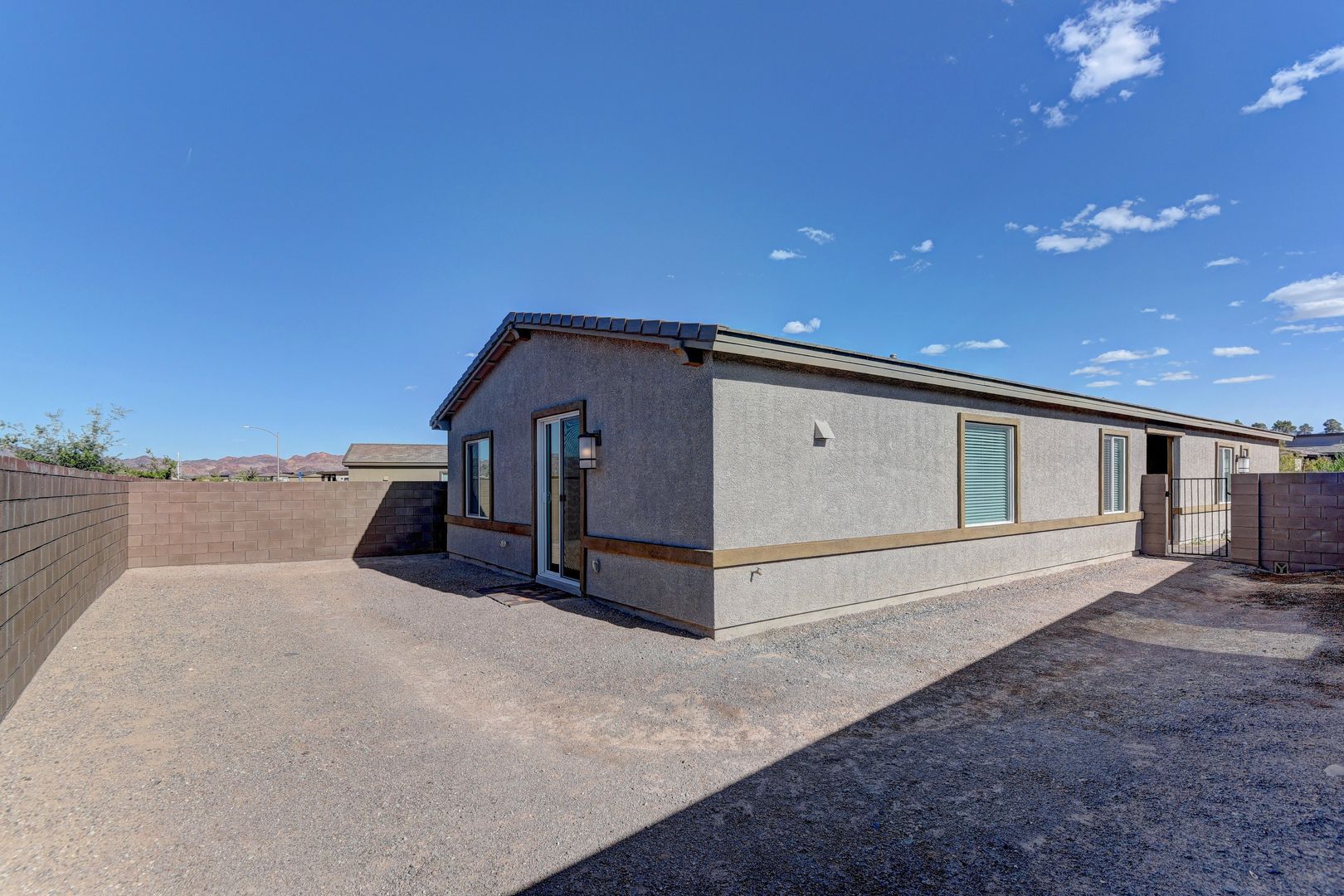 Henderson House: 222 Palisade Falls Ave