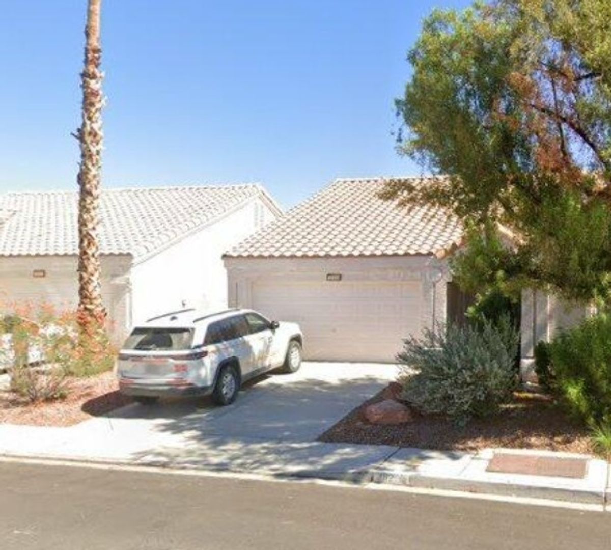 Henderson House: 362 Promontory Dr