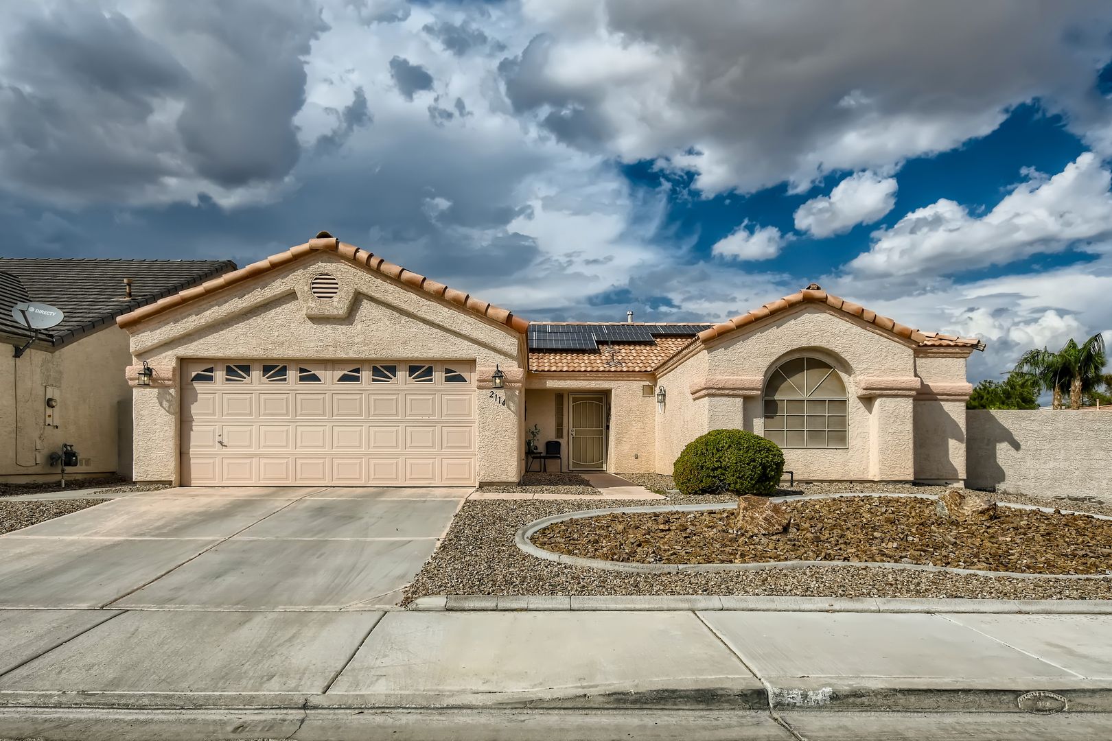 N Las Vegas House: 2114 Akamine Ave