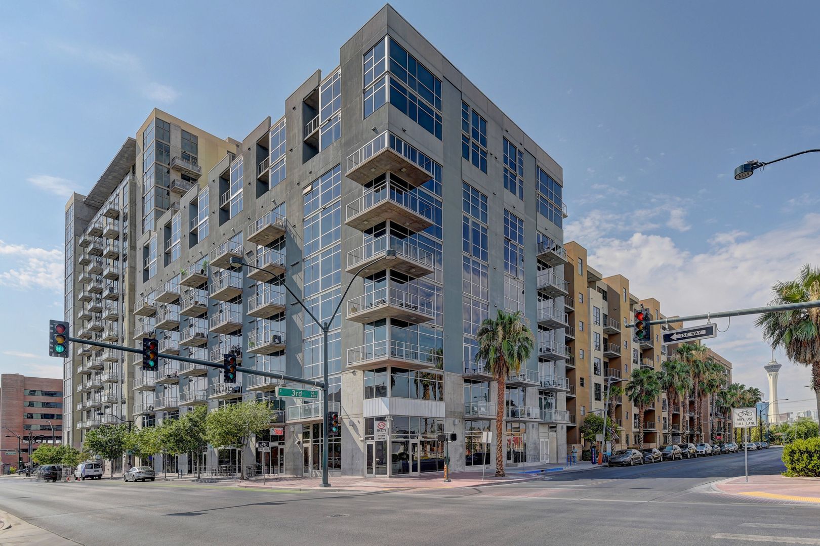 Las Vegas House: 353 E Bonneville Ave #727