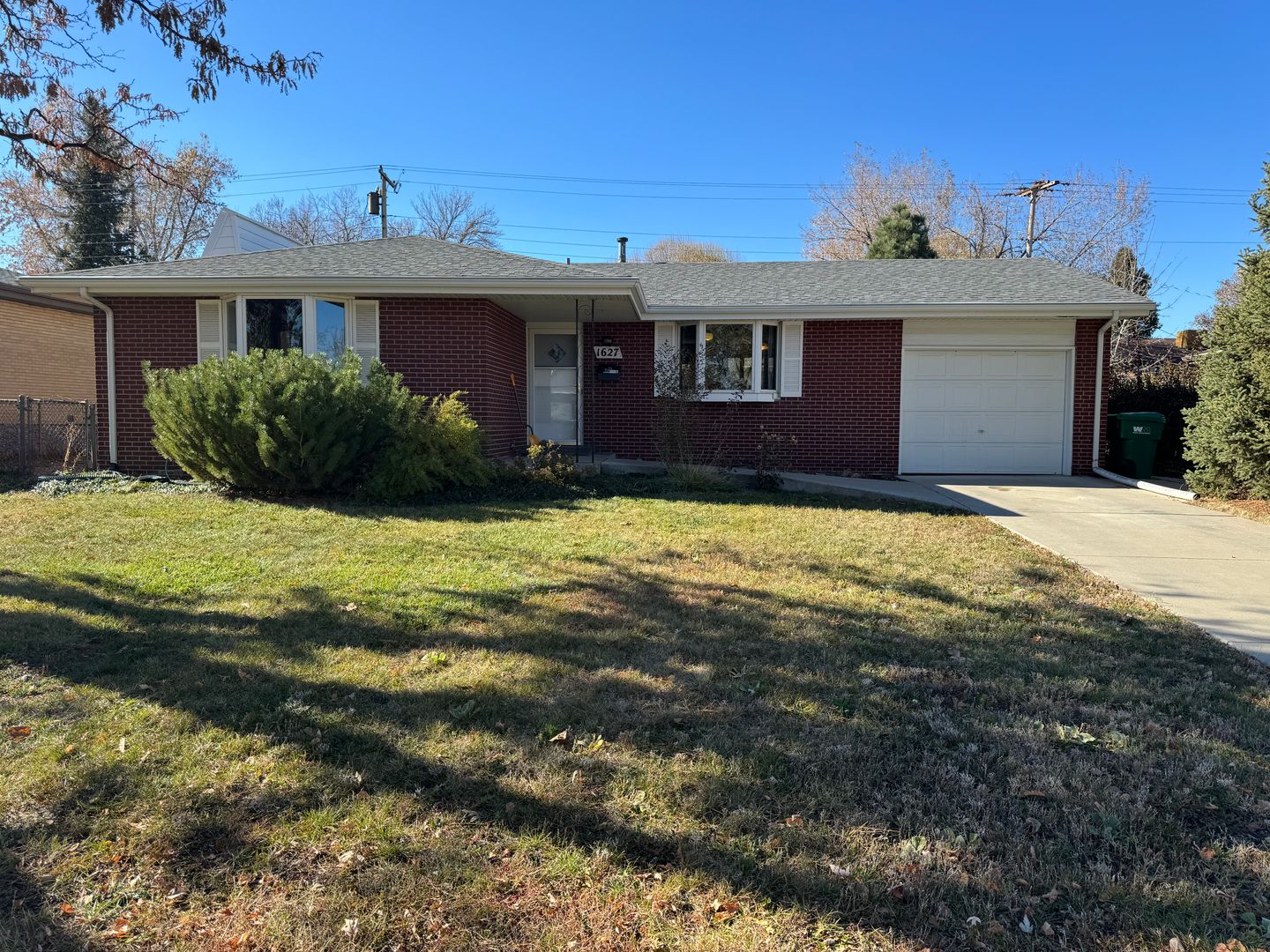 Lakewood House: 1627 S Yarrow Ct