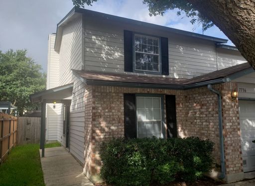 Medical Center! Available NOW! IMMACULATE well-maintained 3BD/2.1BA Townhome – photo 1