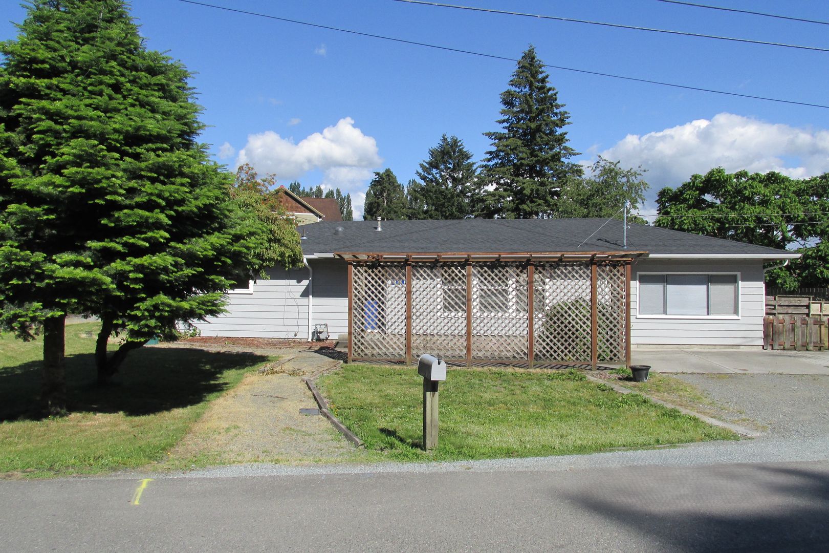 Burlington House: 430 N. Section Street