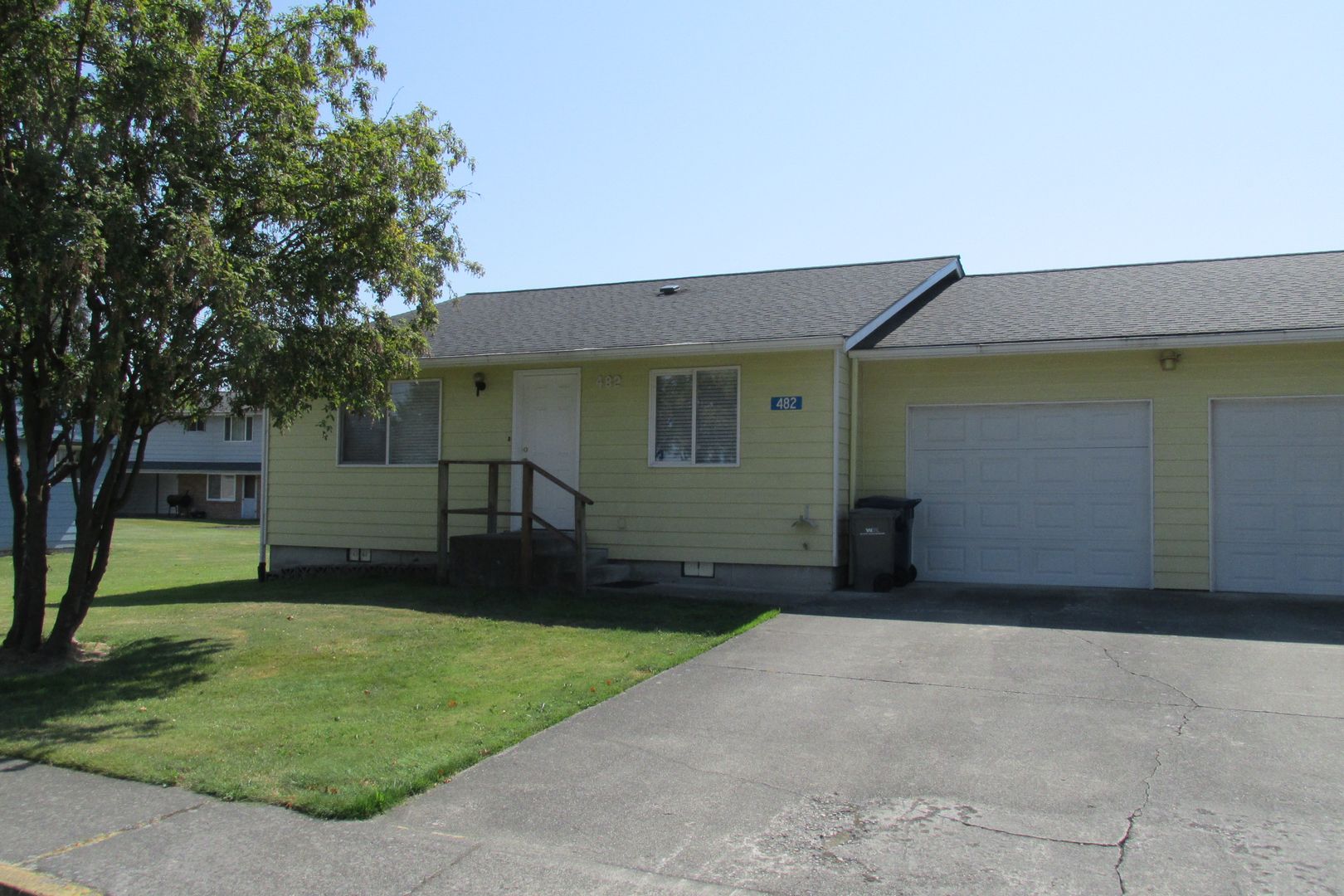 Burlington Apartment: 482-496 W Victora Ave