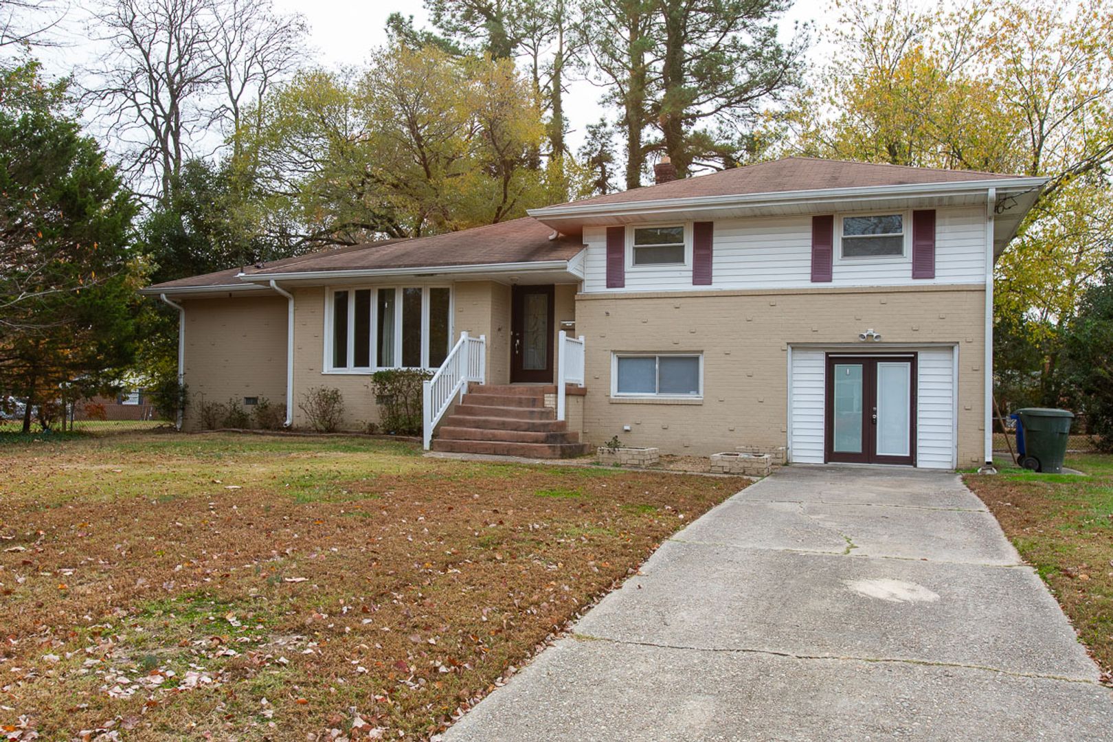 Newport News House: 10 Warren Dr