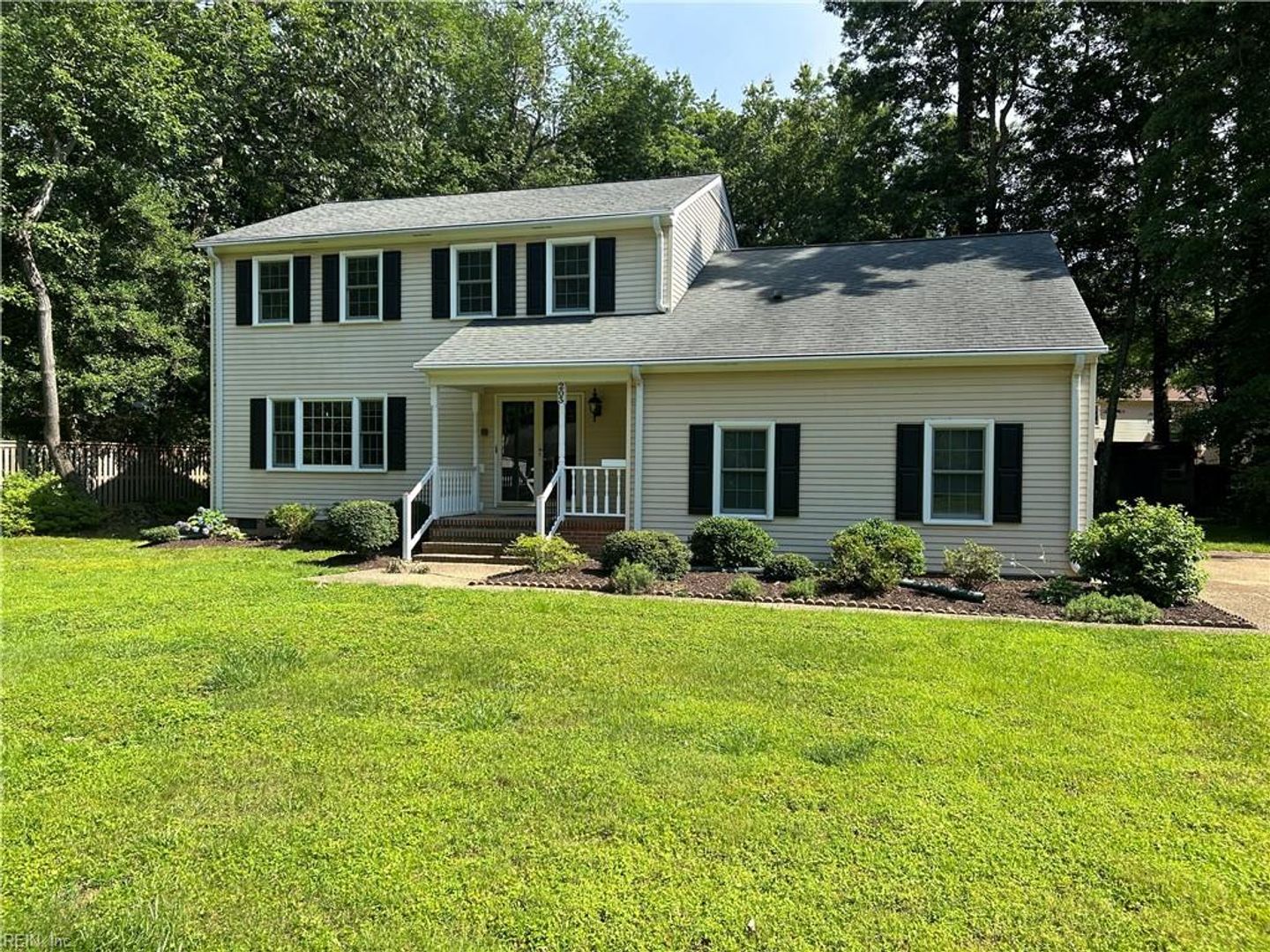 Yorktown House: 203 Kenmar Drive