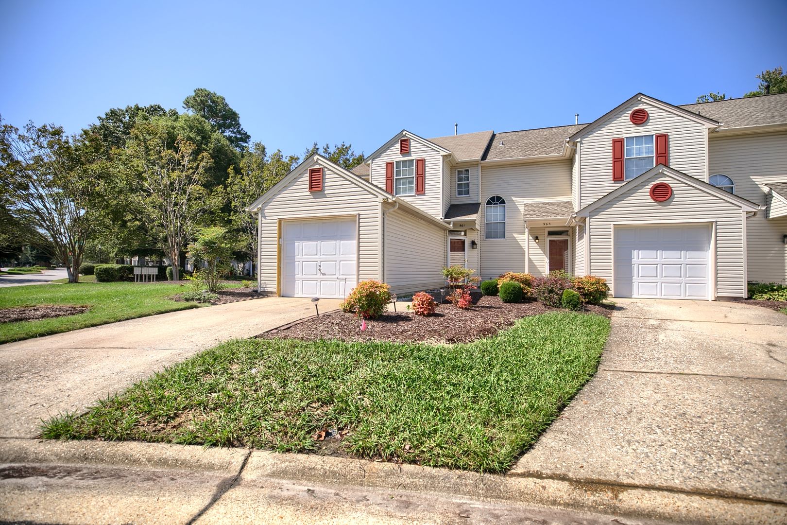 Newport News House: 961 Water Oak Court