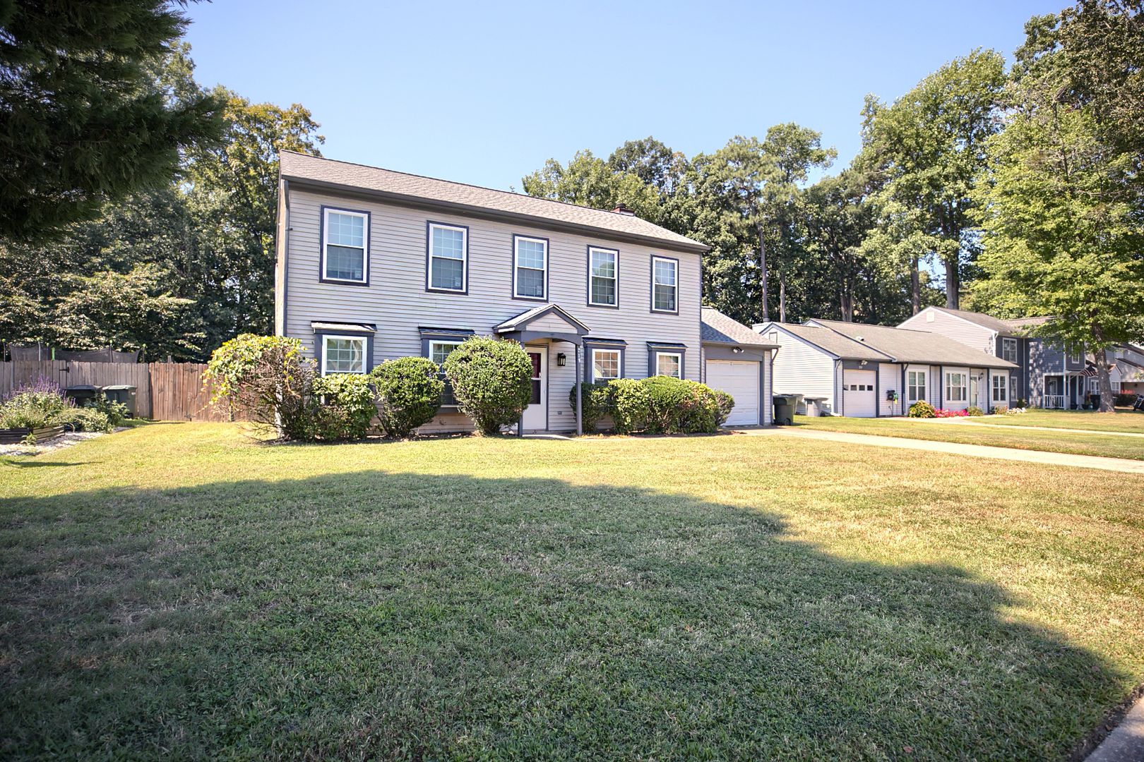 Hampton House: 219 Springdale Way