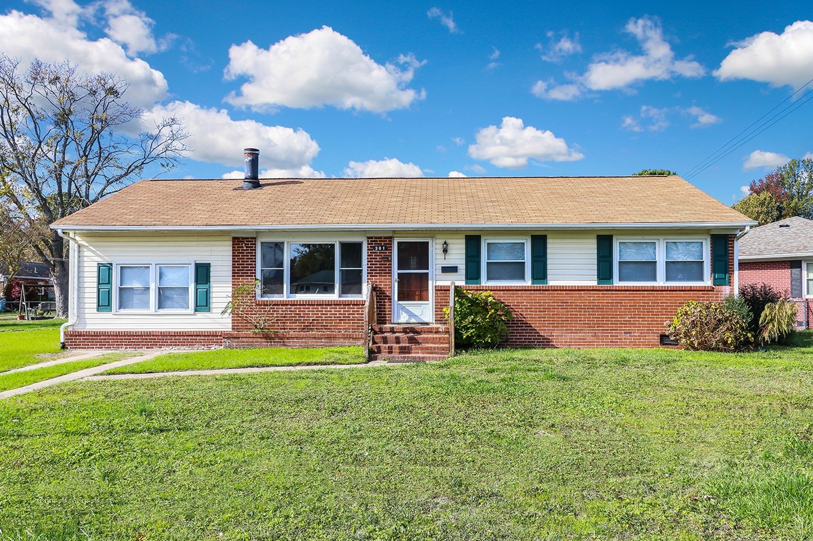 Hampton House: 301 Dover Rd