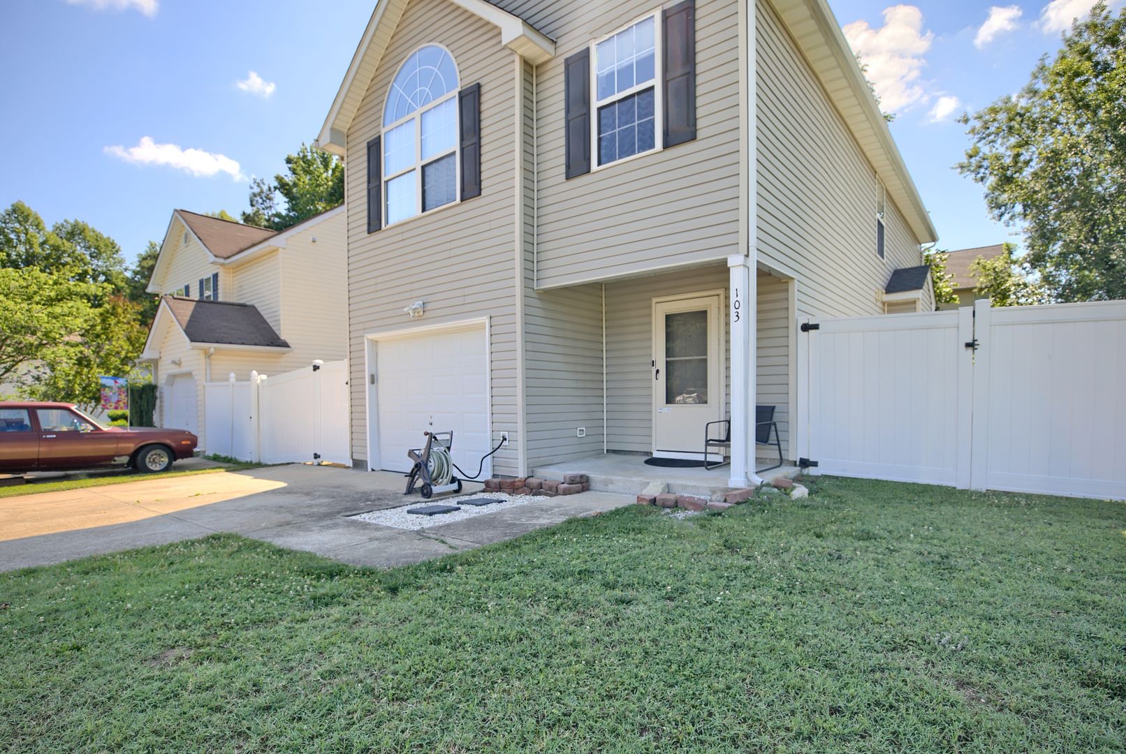 Williamsburg House: 103 Mosel Court