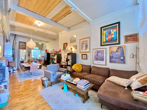 Huge Studio Available August 5! – photo 1