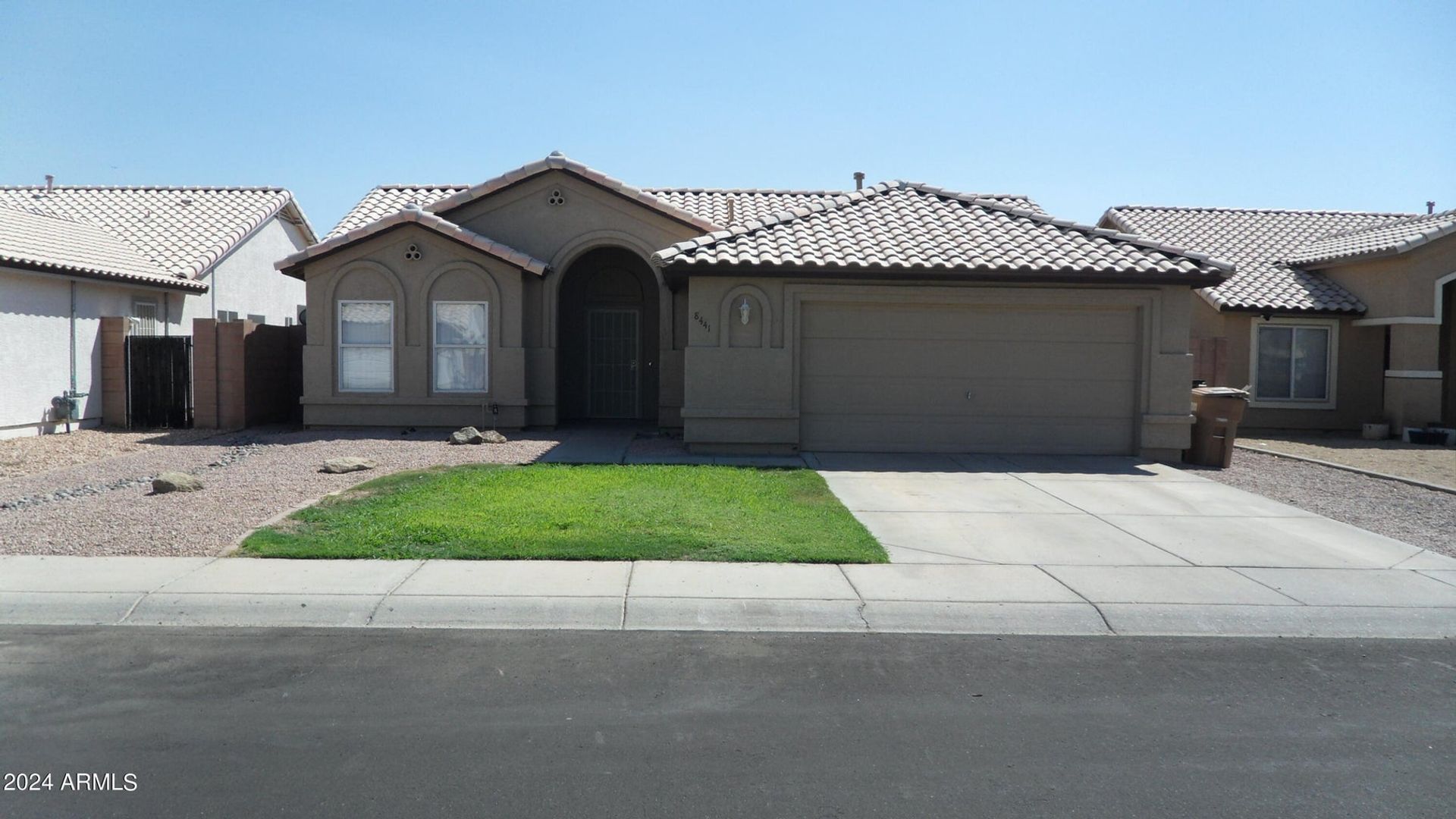 Peoria House: 8441 W Dahlia Dr