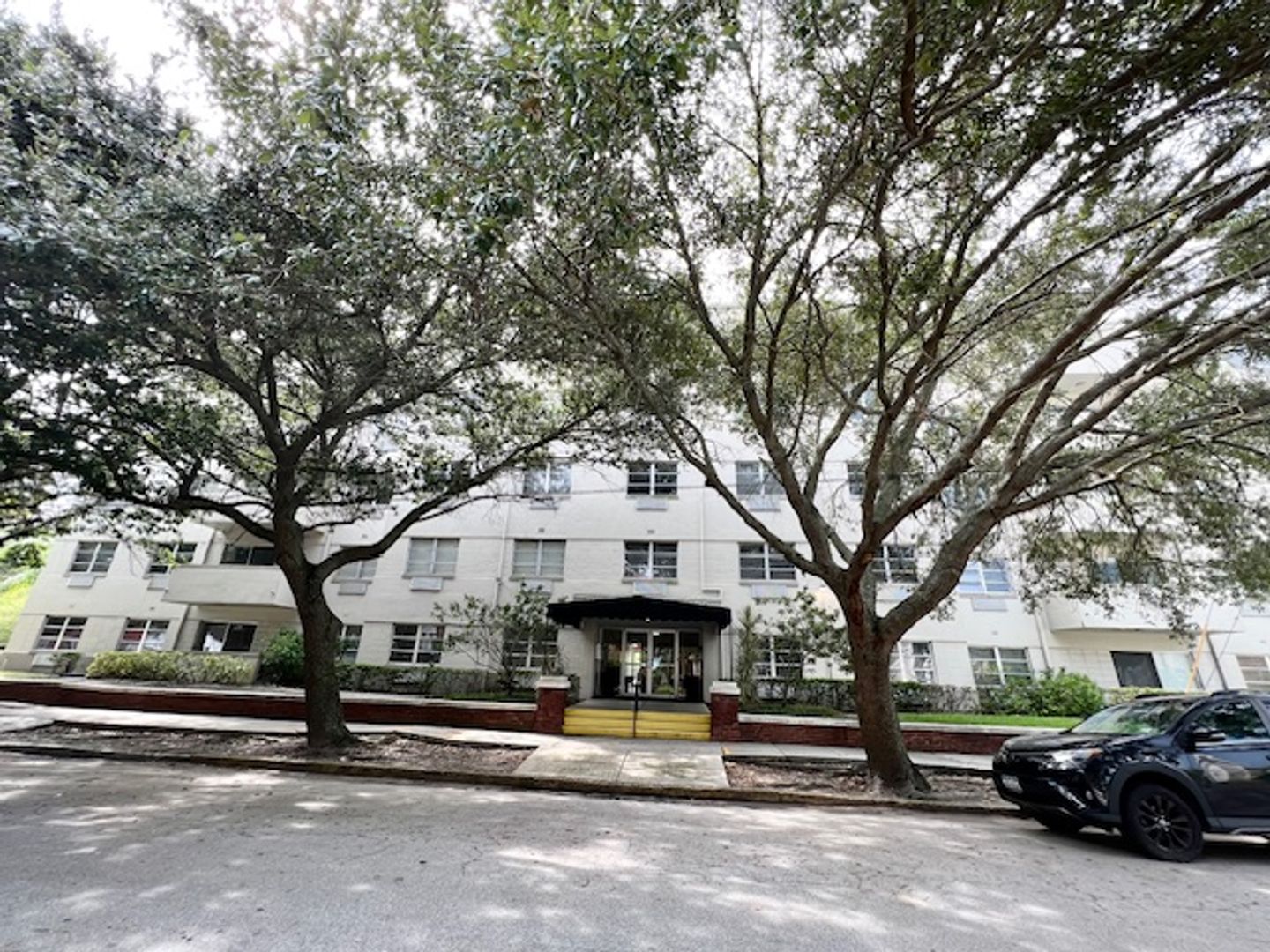 Tampa Apartment: 406 W Azeele Street